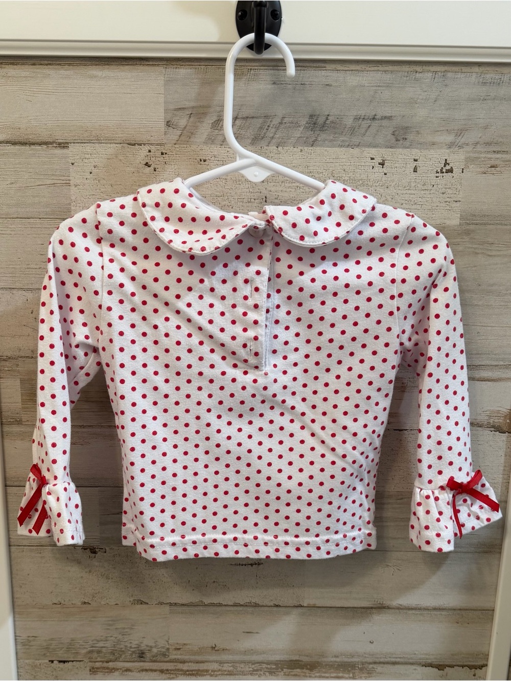 ❤️ Girls White with Red Polka Dots Shirt with Bows - Picture 2 of 8